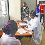 Malades en consultation dans un centre antituberculeux d’Abidjan